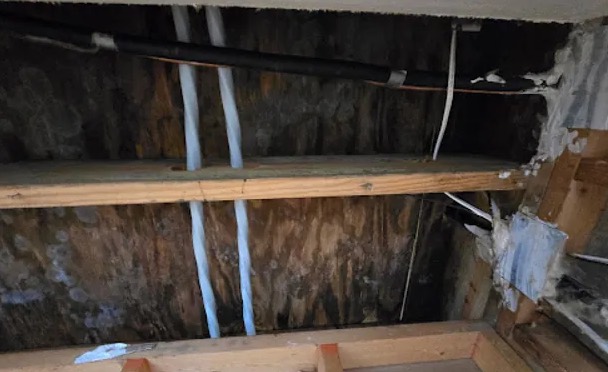 Attic Water Extraction in Woodlawn, MD